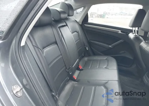 2018 Volkswagen Passat 2.0T R-Line/2.0T S z USA, uszkodzony, nr VIN 1VWAA7A37JC025588